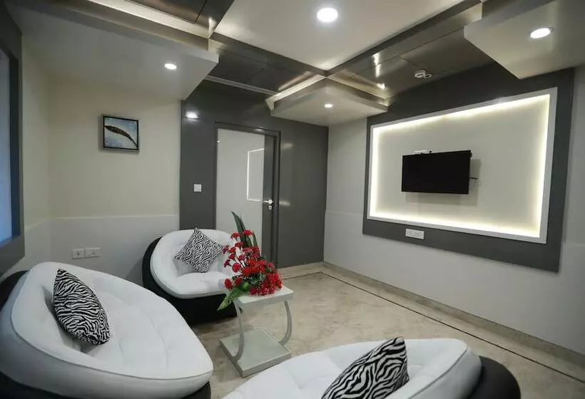 Hotel Park Elanza Chennai