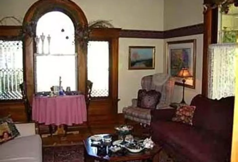 호텔 The Blue Belle Inn Bed And Breakfast