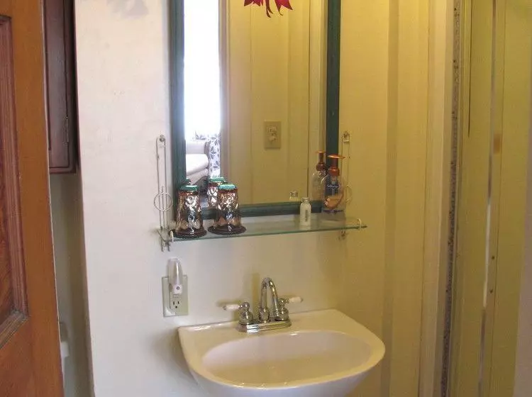 호텔 The Blue Belle Inn Bed And Breakfast