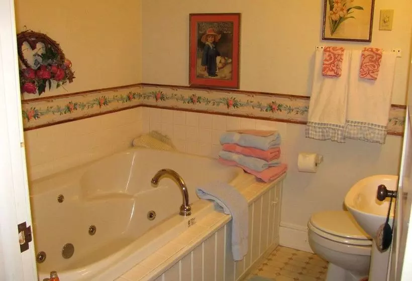 호텔 The Blue Belle Inn Bed And Breakfast