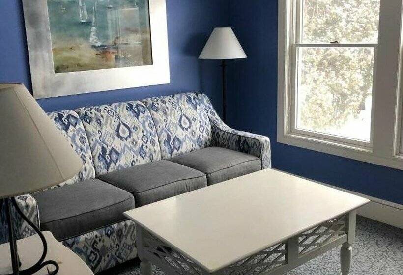 Отель The Inn at Stonecliffe