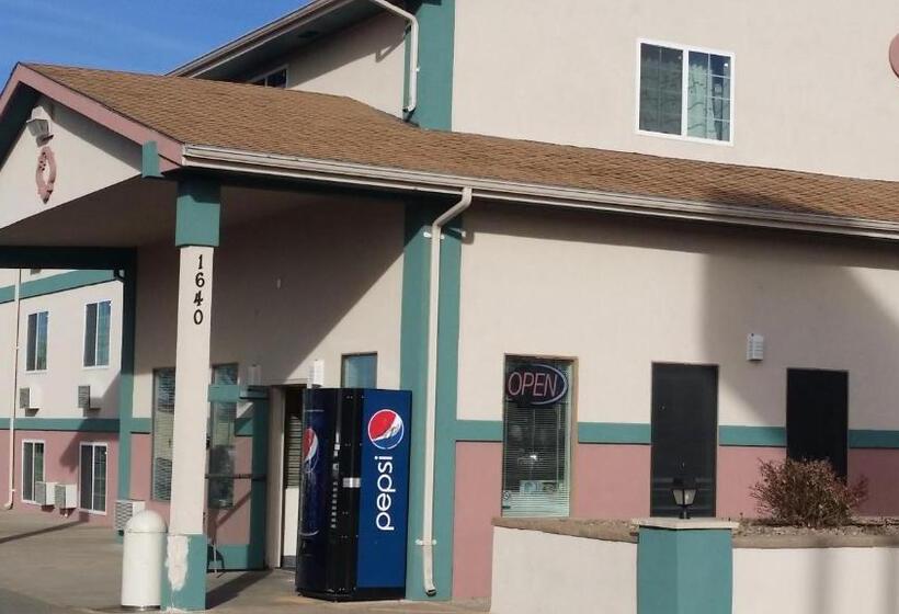 فندق Value Inn & Suites Salina