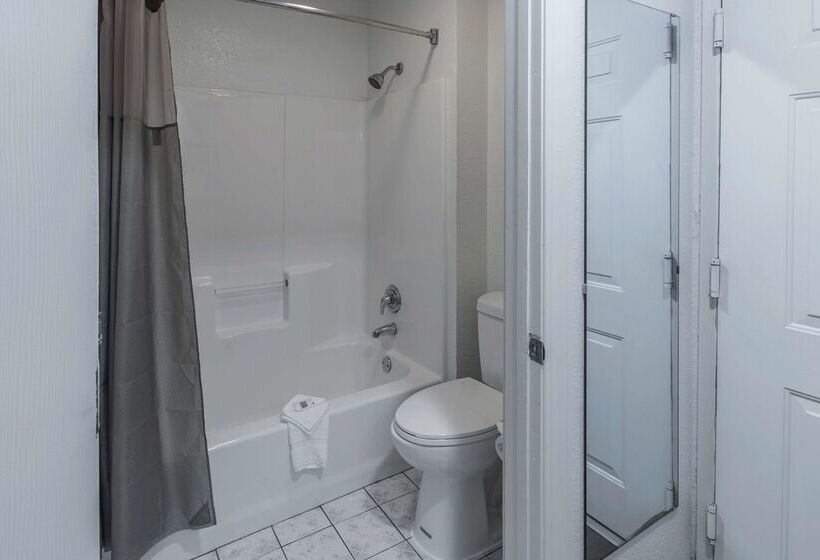 Motel 6 Hutchins, Tx