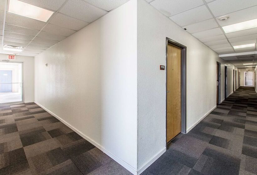 Motel 6 Hutchins, Tx