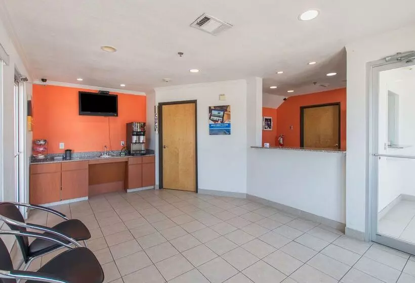 Motel 6 Hutchins, Tx