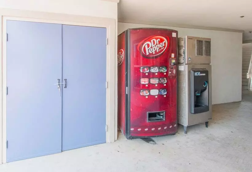 Motel 6 Hutchins, Tx