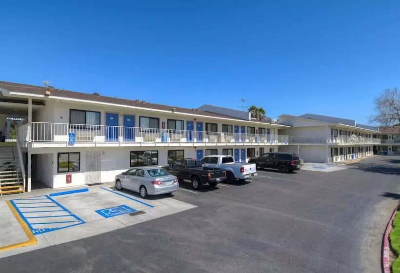 Motel 6san Ysidro, Ca  San Diego  Border