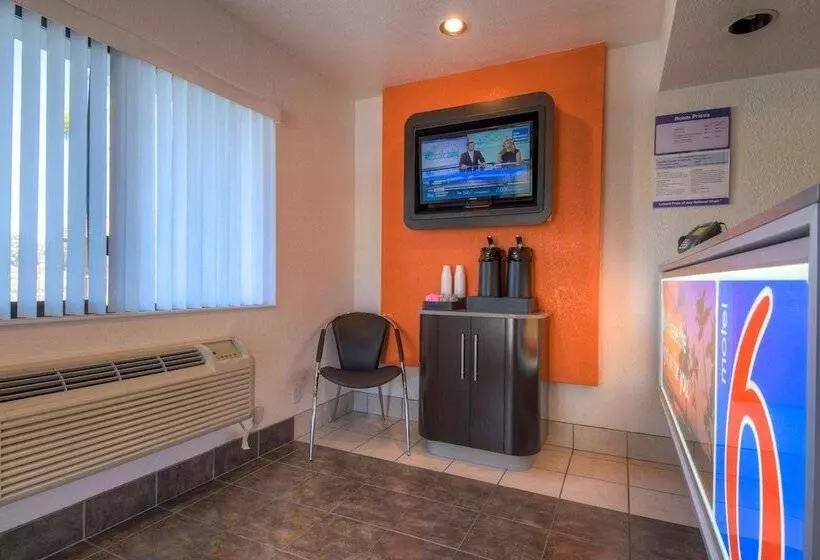 Motel 6san Ysidro, Ca  San Diego  Border