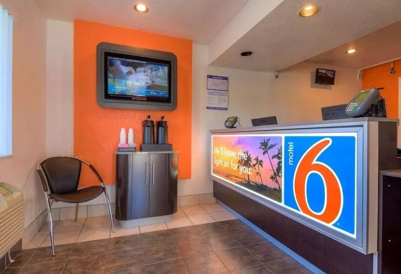 Motel 6san Ysidro, Ca  San Diego  Border