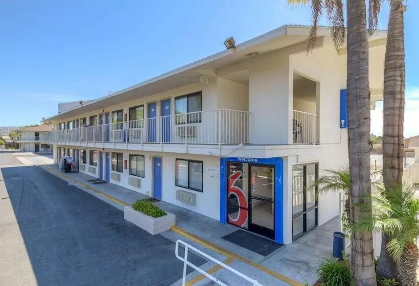 Motel 6san Ysidro, Ca  San Diego  Border