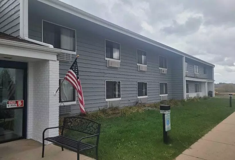 Мотель The Belgium Inn & Suites