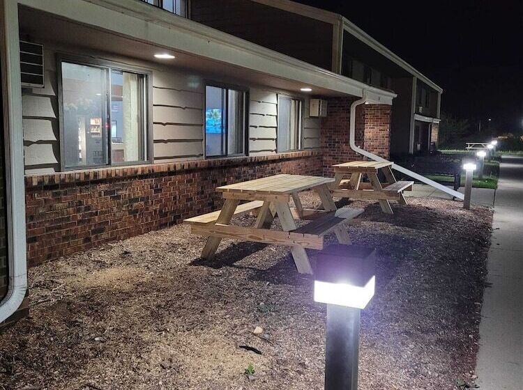 모텔 The Belgium Inn & Suites