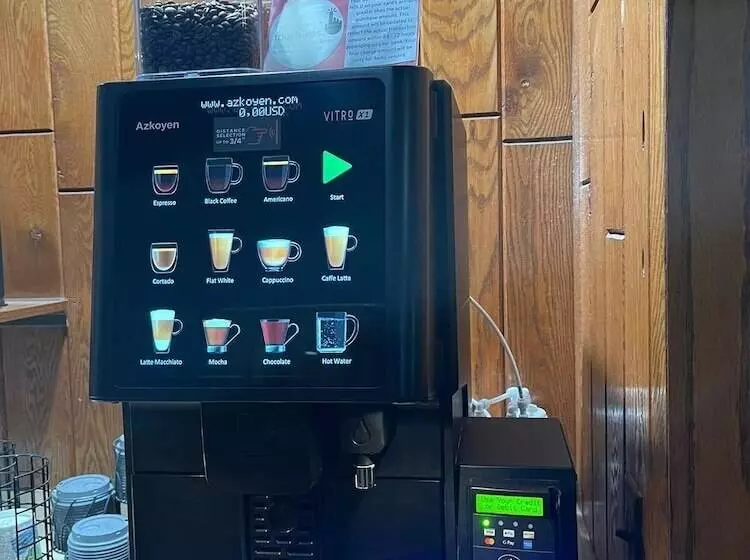 Мотель The Belgium Inn & Suites