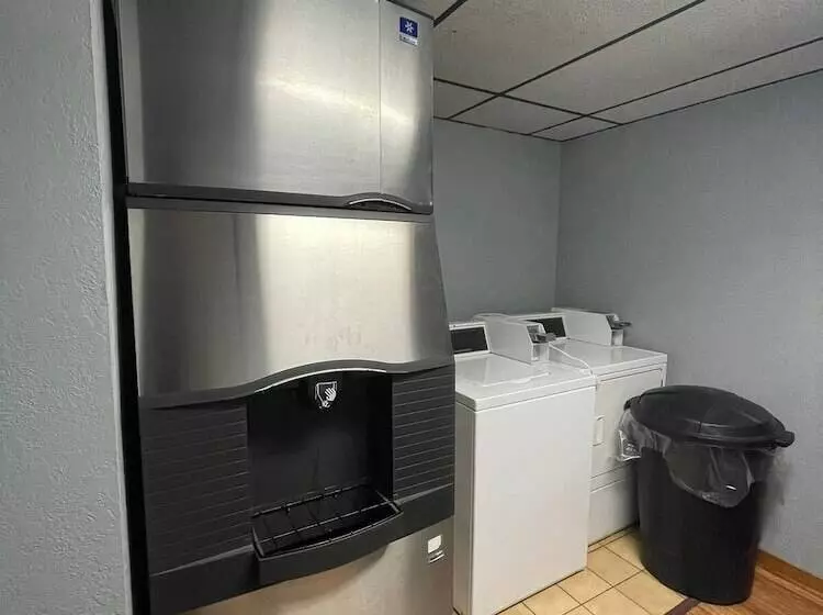 Мотель The Belgium Inn & Suites