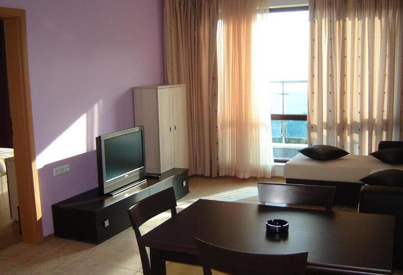 Royal Cove Aparthotel Self Catering