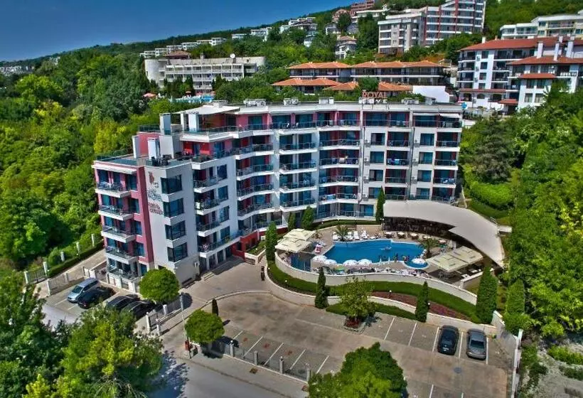 Royal Cove Aparthotel   Self Catering