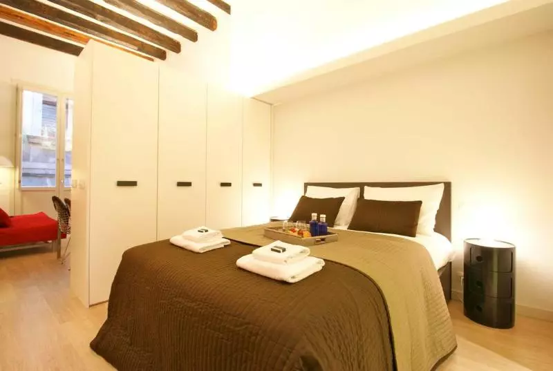 Short Stay Group Borne Pop Art Lofts