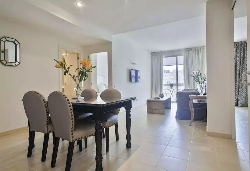 Splendom Suites Pau Clarís