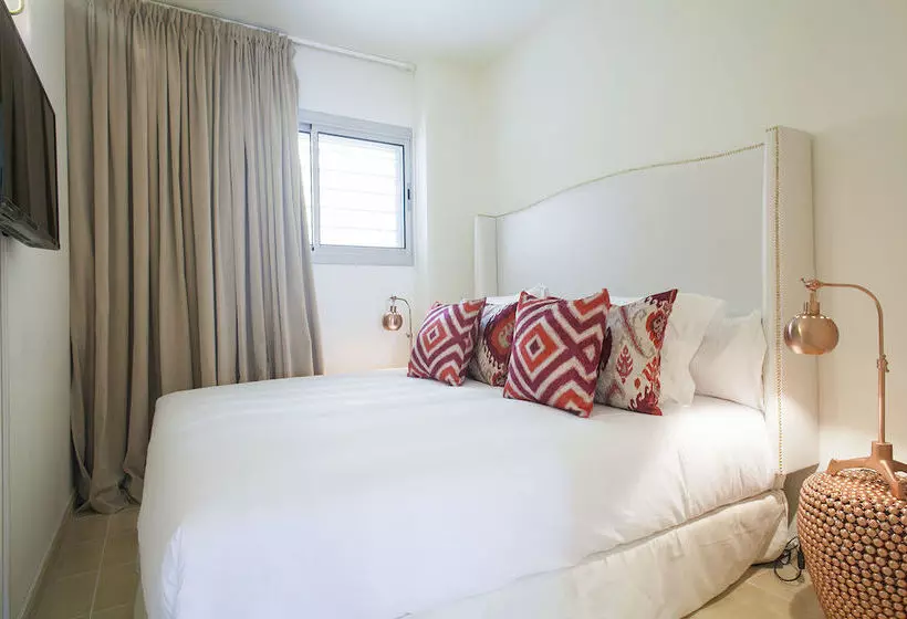 Splendom Suites Pau Clarís