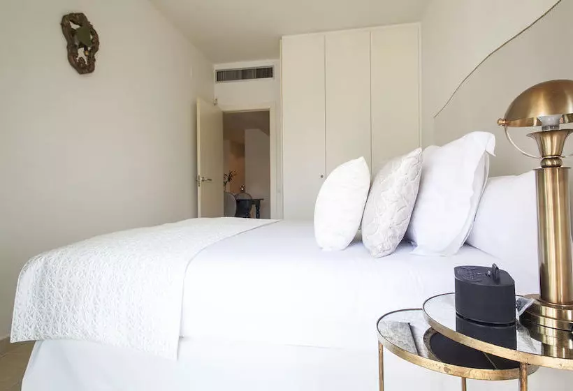 Splendom Suites Pau Clarís