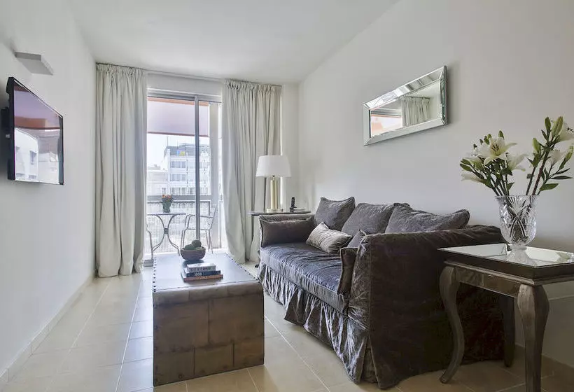 Splendom Suites Pau Clarís