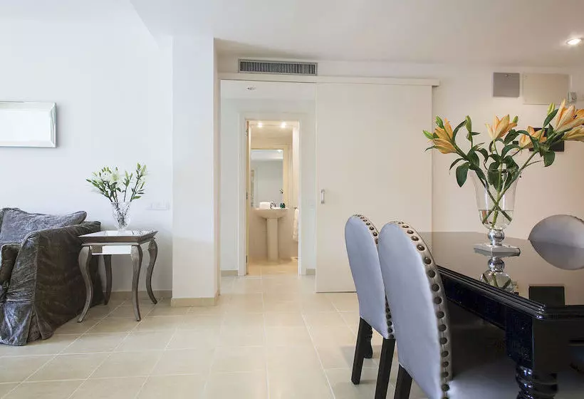 Splendom Suites Pau Clarís