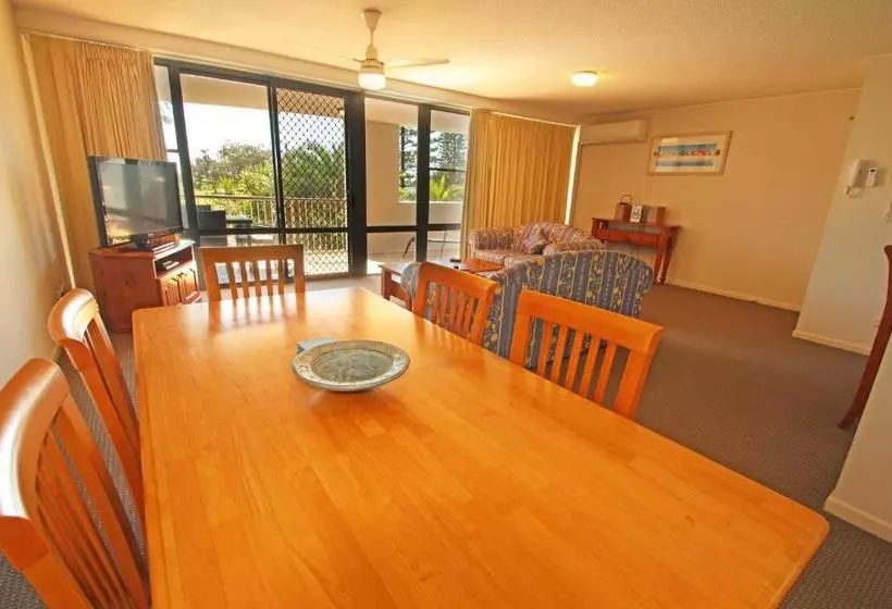 Surf Club Apartments