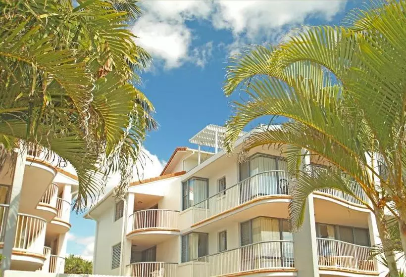 Surf Club Apartments