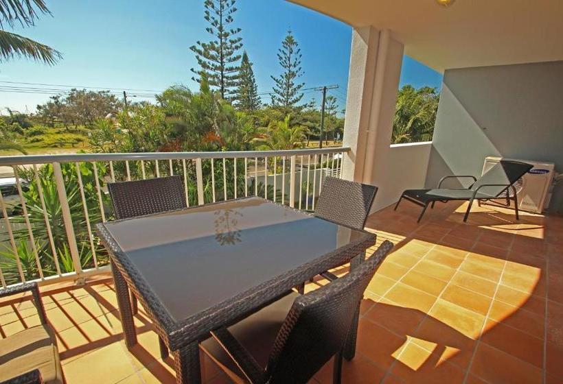 Surf Club Apartments