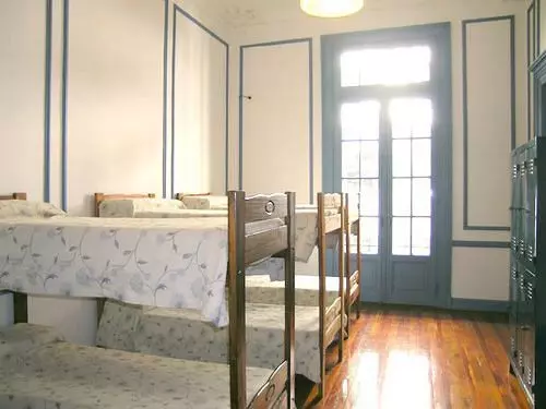 هاستل Urban 011