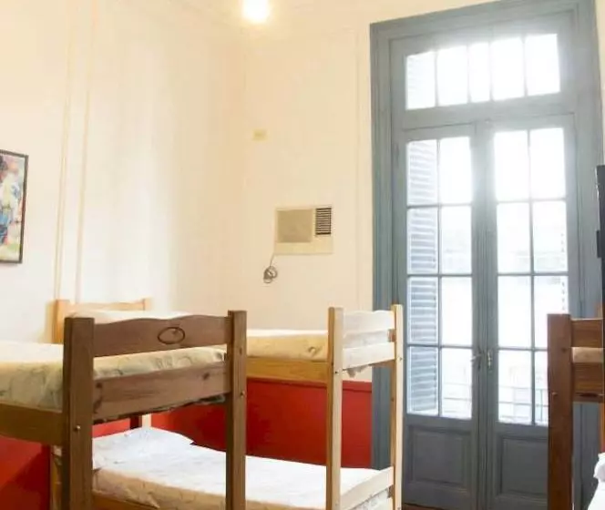 هاستل Urban 011