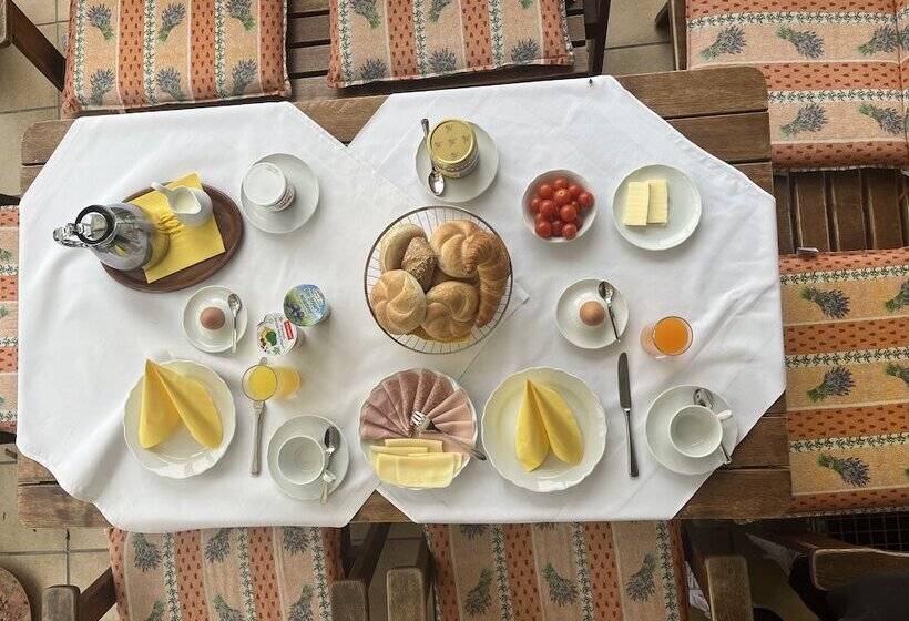 هتل Pension Sommerauer