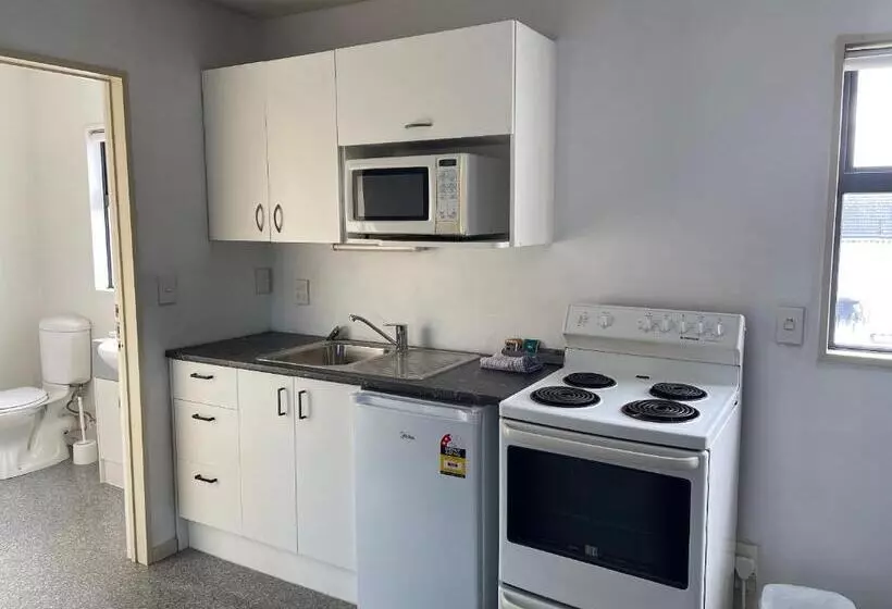 Aaa Northlands Motel