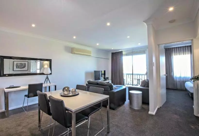 Archer Street – Adelaide Dresscircle Apartments