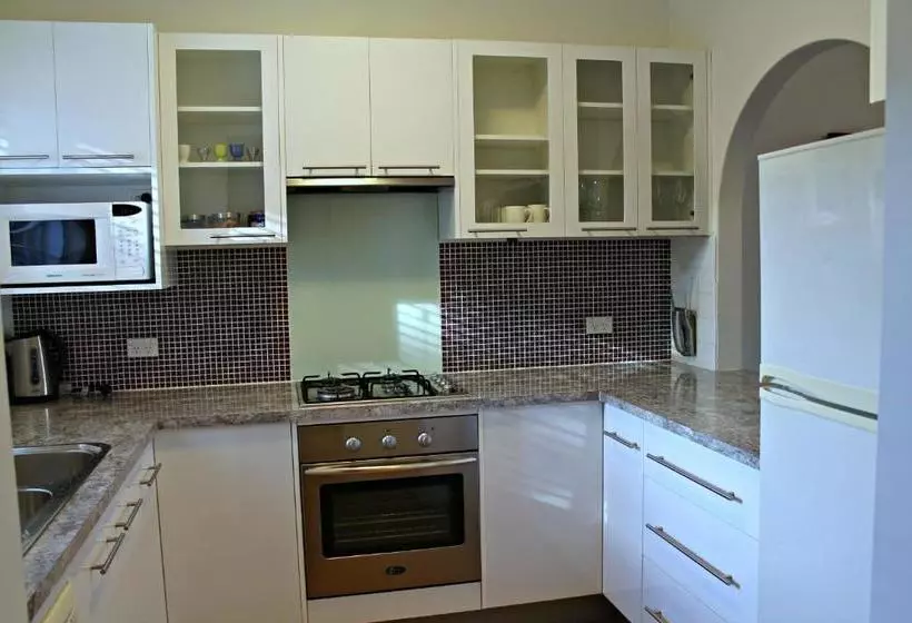 Archer Street – Adelaide Dresscircle Apartments