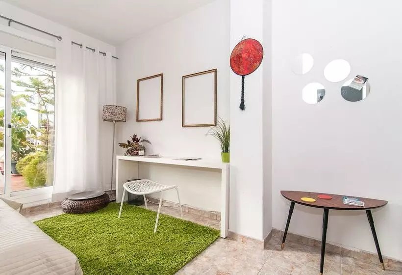 تختخواب و صبحانه The Sky Dome