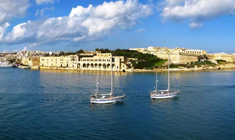 Blue Waters Apartments