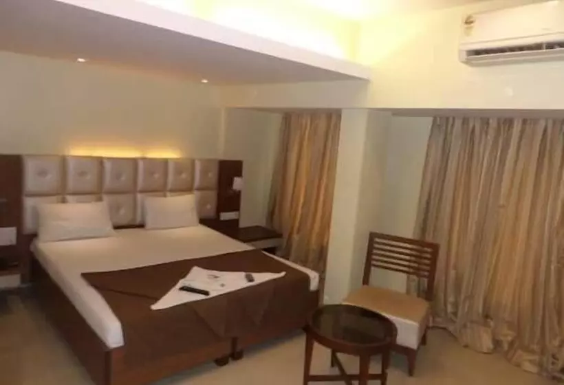 Hotel Aishwarya Residency