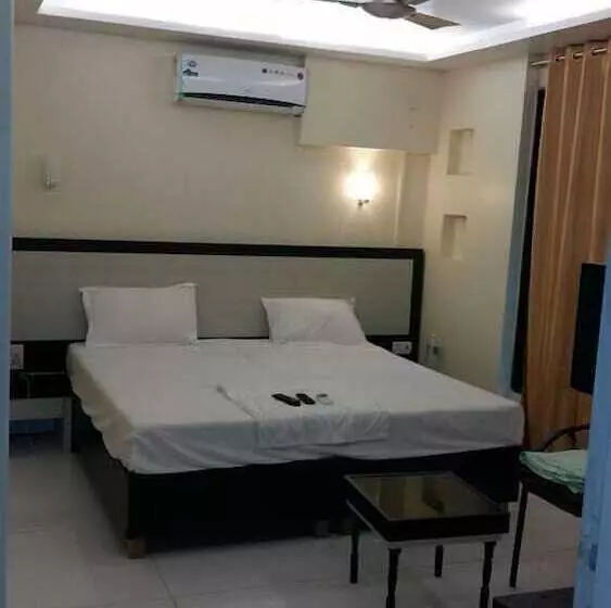 Hotel Aishwarya Residency
