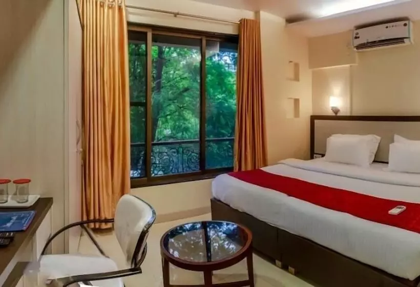 Hotel Aishwarya Residency