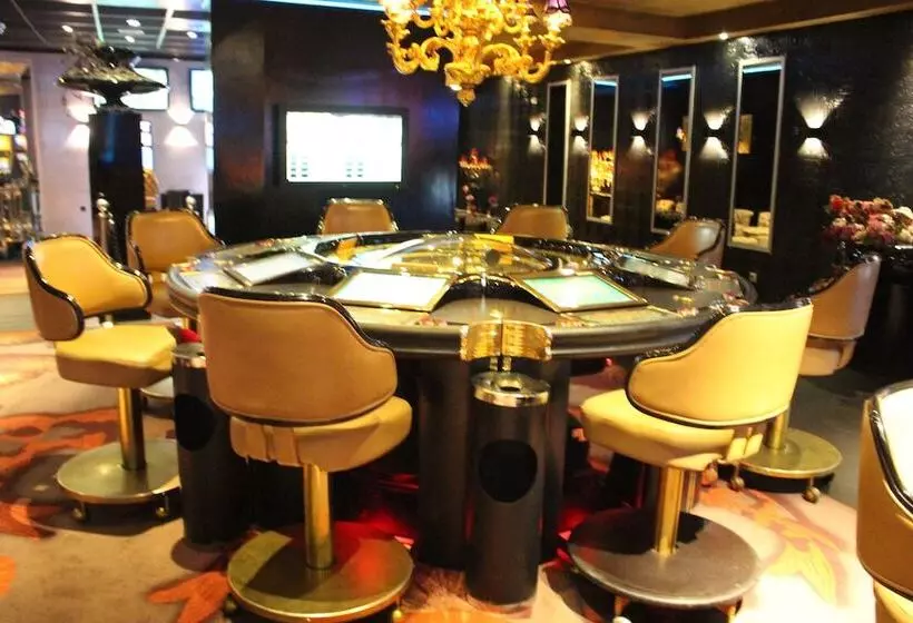 هتل Djeuga Palace