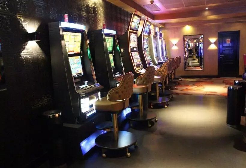 هتل Djeuga Palace