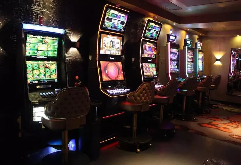 هتل Djeuga Palace