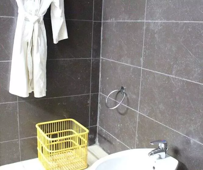 هتل Djeuga Palace