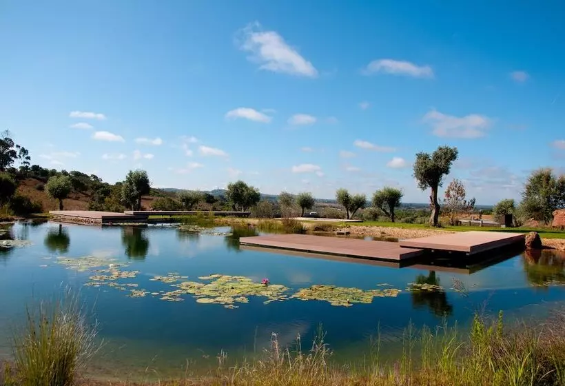 هتل Eco Suites Resort