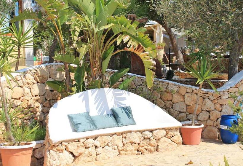 בית מלון כפרי Luagos Club