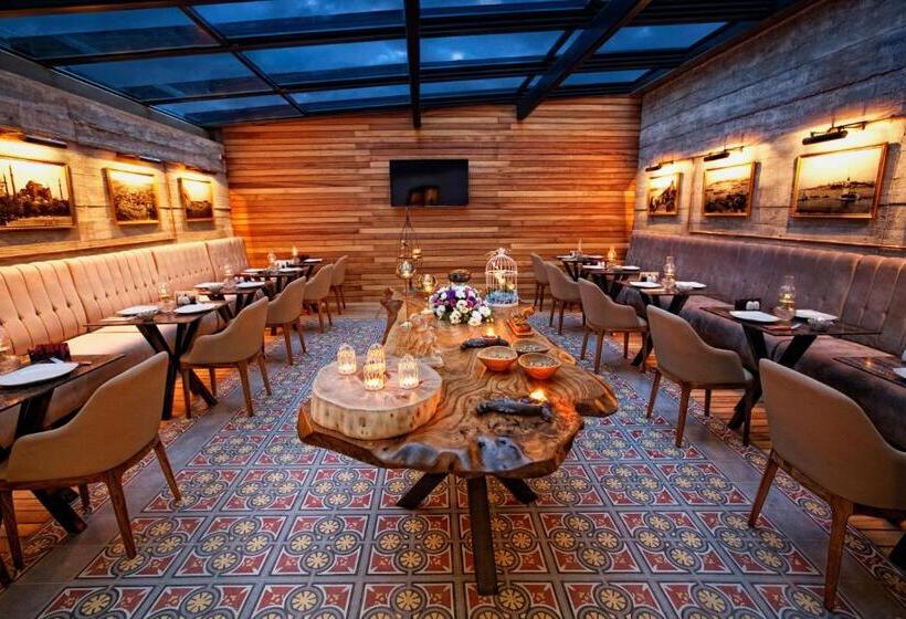 Hotel Miniature  Ottoman Mansion