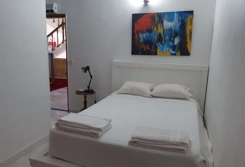 בית מלון כפרי Miranda Do Douro D. Joao Iii