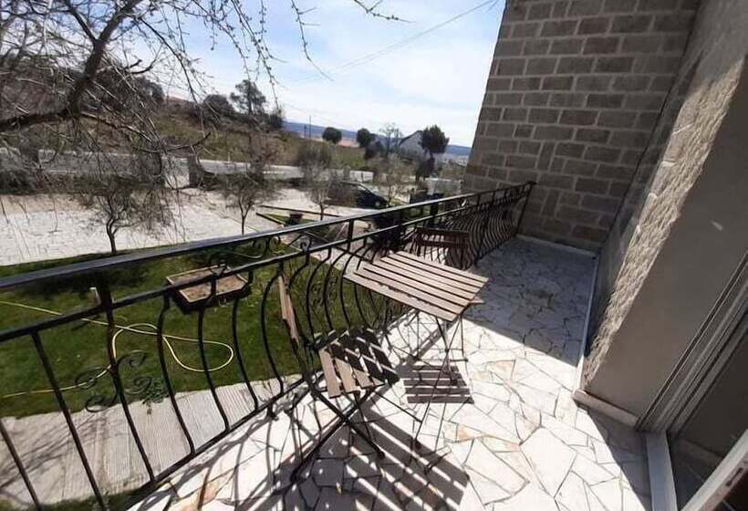 בית מלון כפרי Miranda Do Douro D. Joao Iii