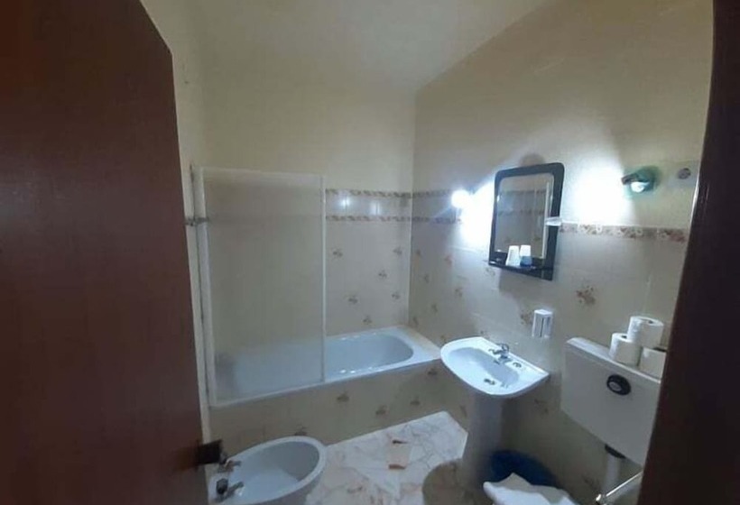 בית מלון כפרי Miranda Do Douro D. Joao Iii